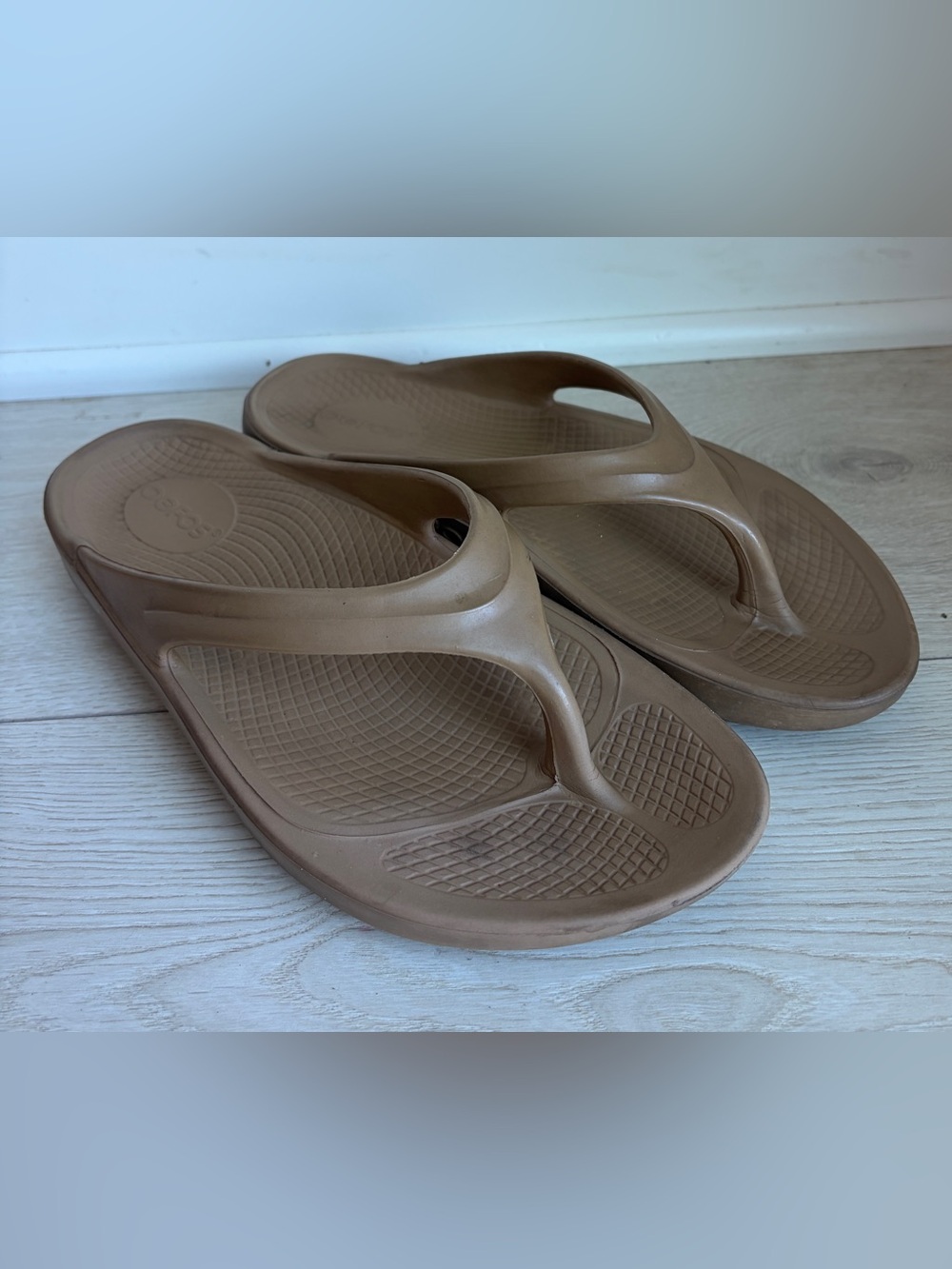 Oofos OOlala Flip Flops